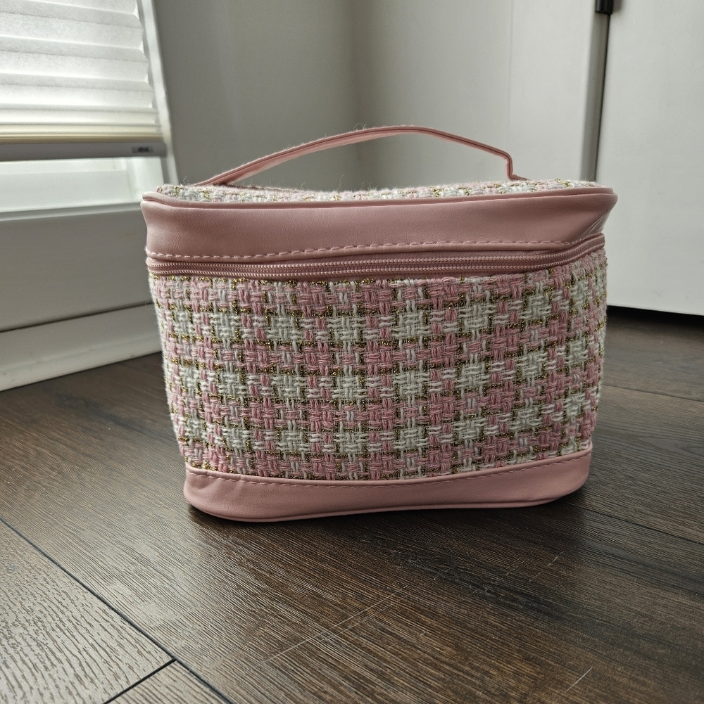NEW Ulta Pink Tweed Faux Leather Trim Train Case
